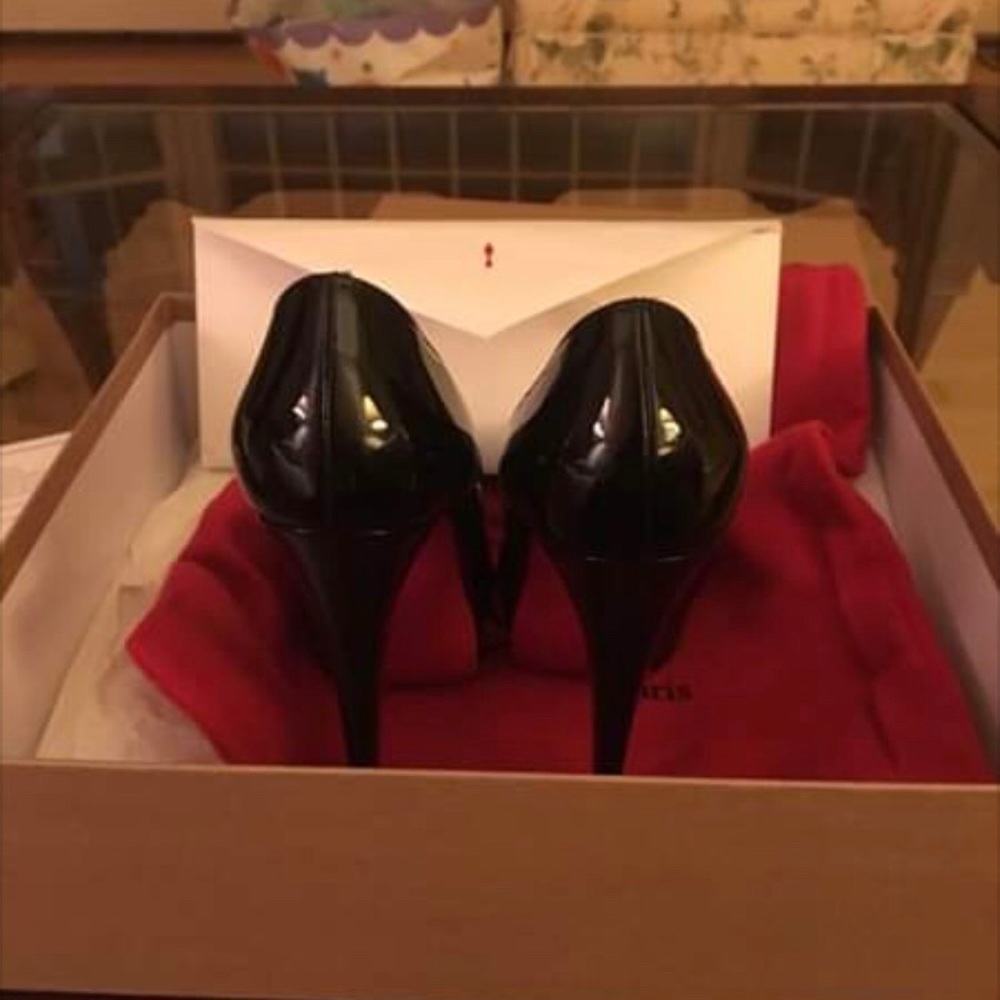 Size 36/US 6 Lady Peep Toe Louboutin UNWORN